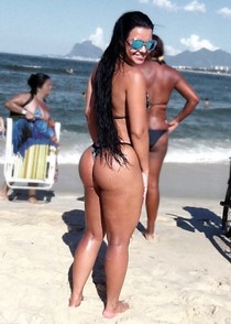 Rihanna Samuel Mia Hilton